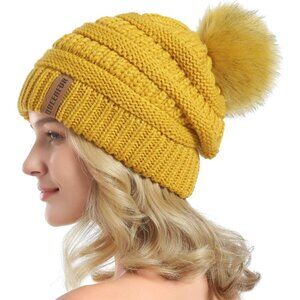 Women Ginger Soft Acrylic Thick Baggy Knit Winter Faux Fur Pompom Beanie
